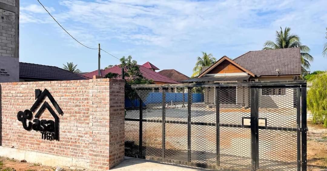 Casa Tiga Homestay Besut 캄풍 쿠알라 베숫 외부 사진