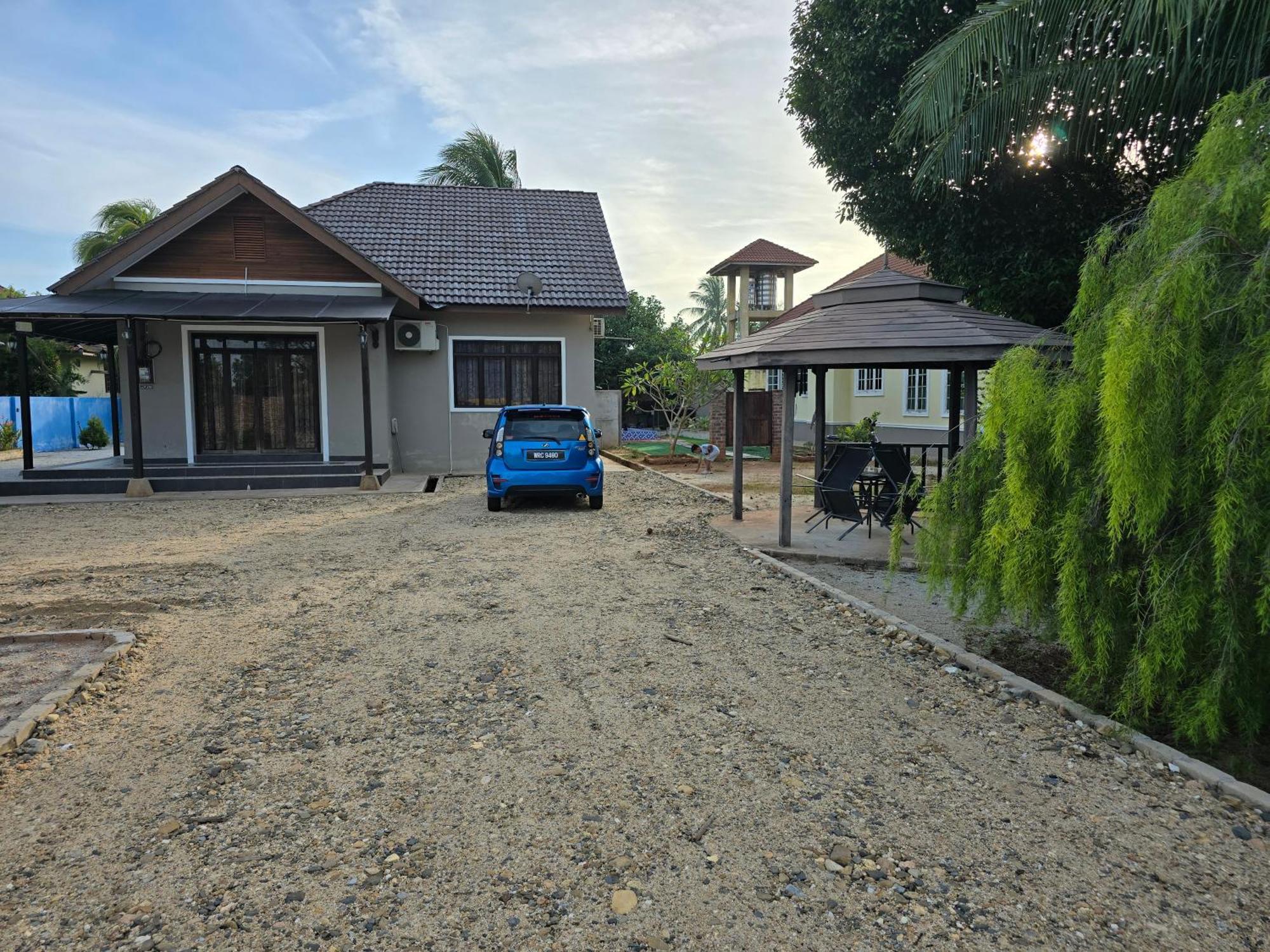 Casa Tiga Homestay Besut 캄풍 쿠알라 베숫 외부 사진