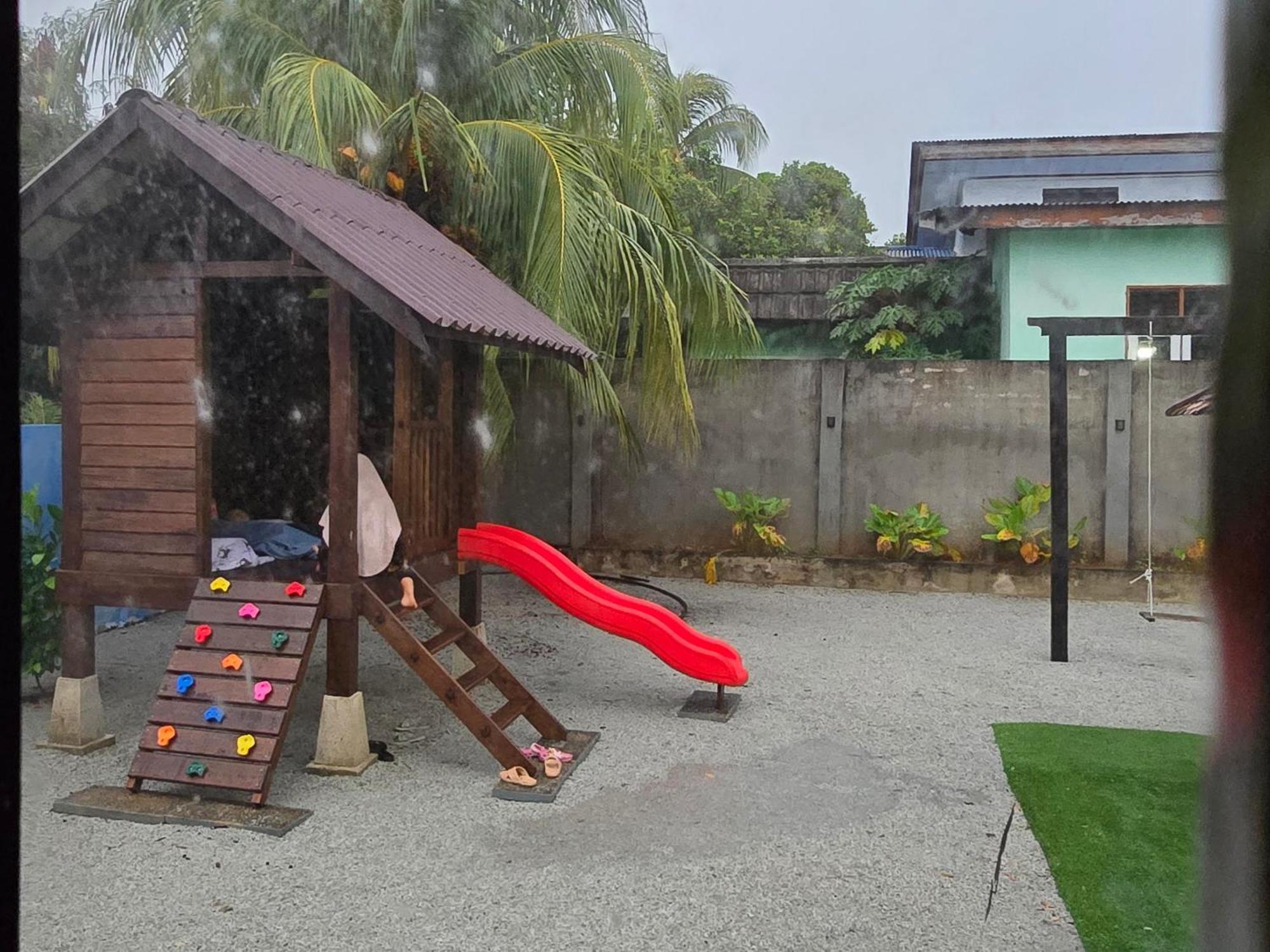 Casa Tiga Homestay Besut 캄풍 쿠알라 베숫 외부 사진